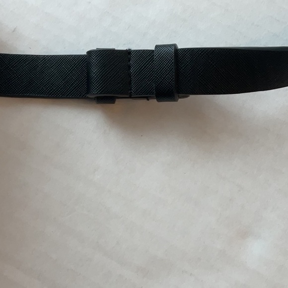 Via Spiga clasp adjustable belt, Black with silver clasp size small - Picture 5 of 7